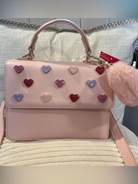 Betsey Johnson Heart Stud XOMYLO 2